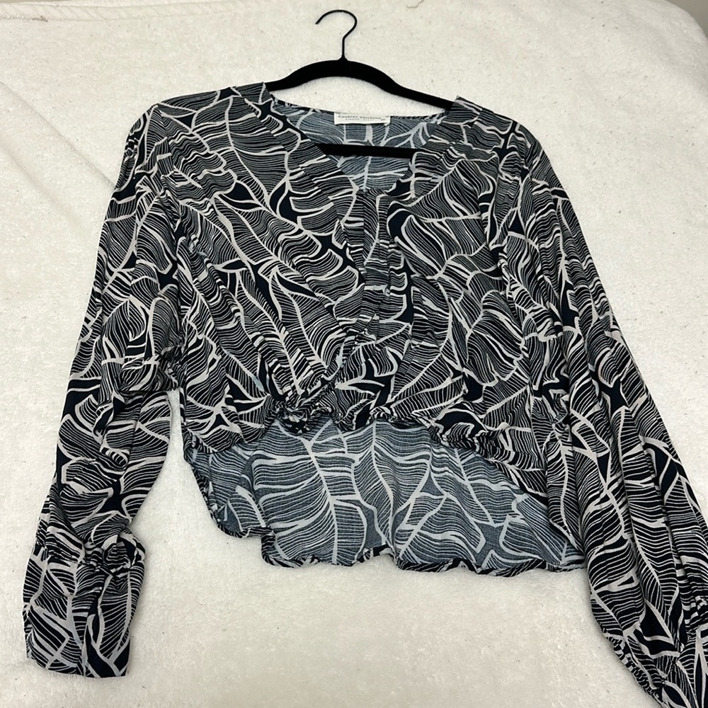 Navy Blue Cookies v-neck crop long sleeve💙